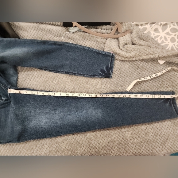 Kut From the Cloth Jennifer Ultra Skinny Jeans Size 8 GUC - Picture 14 of 14